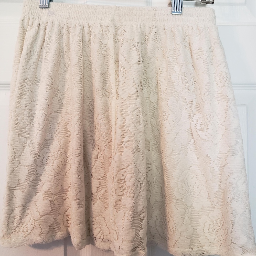 Mini lace skirt